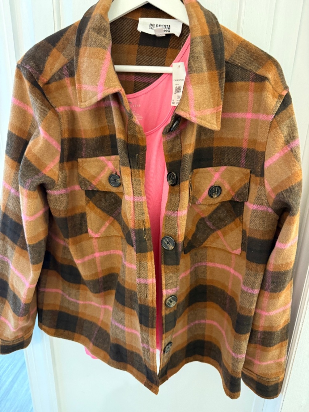 Women’s jacket plaid size xl Steve Madden and two matching tanks NWT